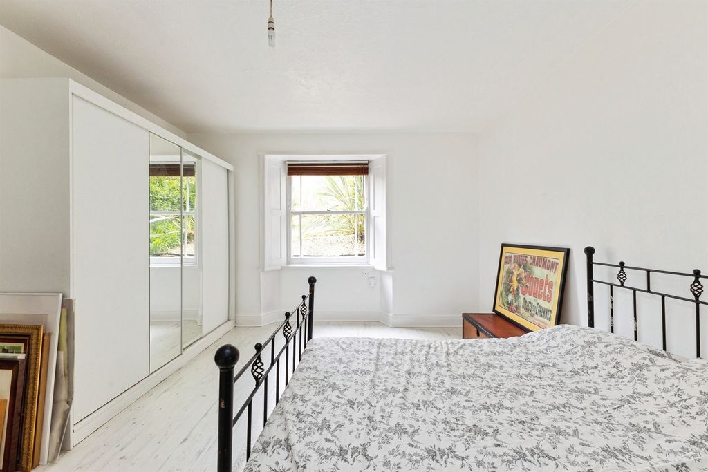 Additional image 12 of 3 bed flat for salePembroke Road, Clifton, Bristol BS8