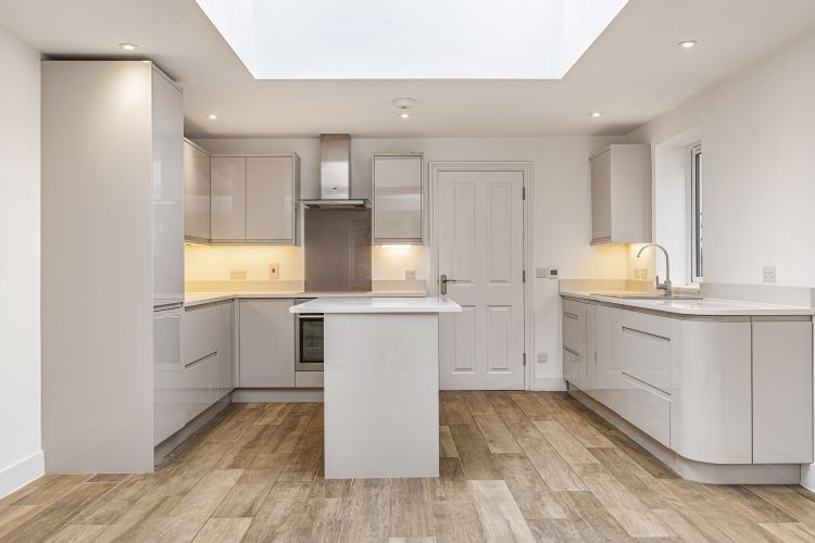 Property photo 3 of 16 304589