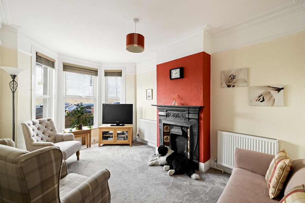 Property photo 2 of 16