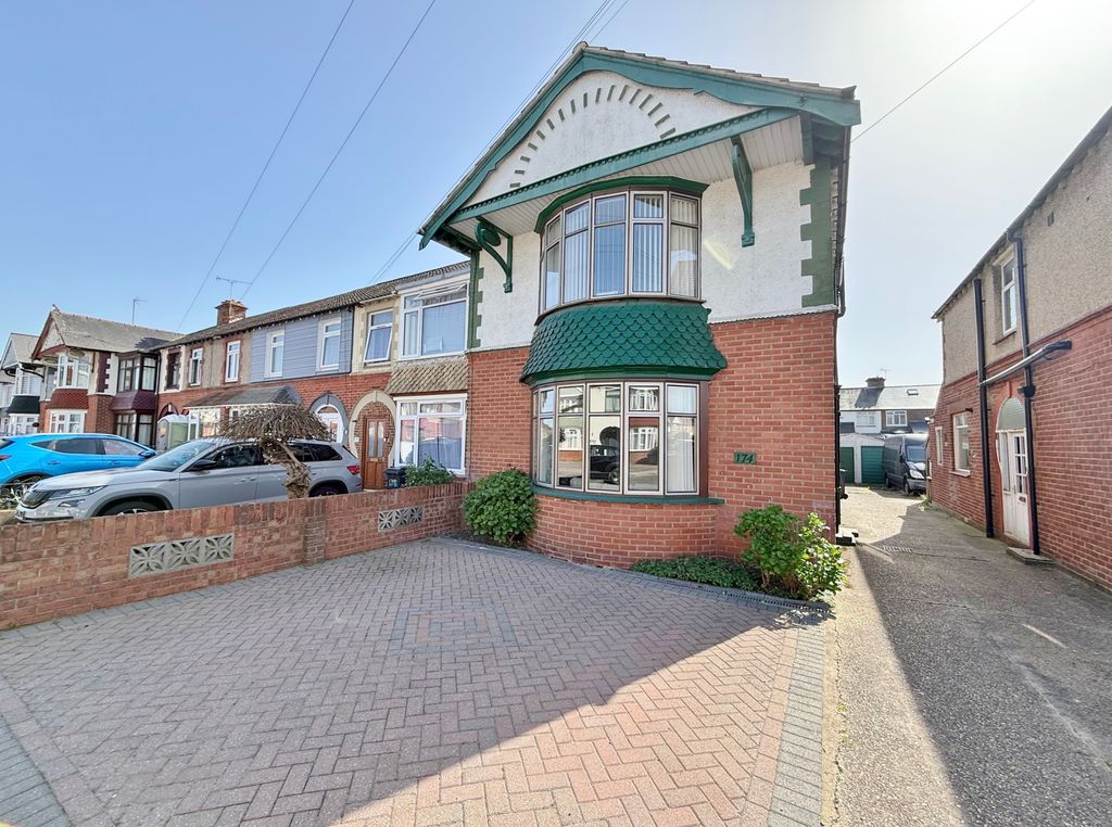 Property photo 1 of 22