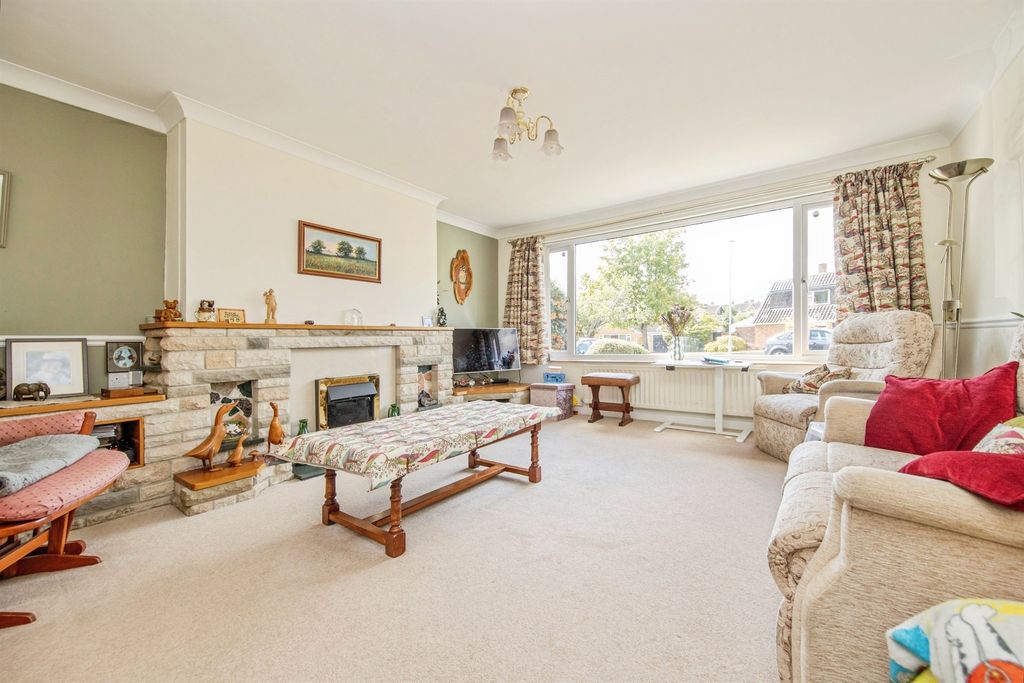 Property photo 3 of 17