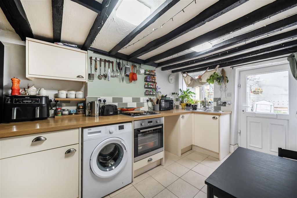 Property photo 2 of 13 Kitchen