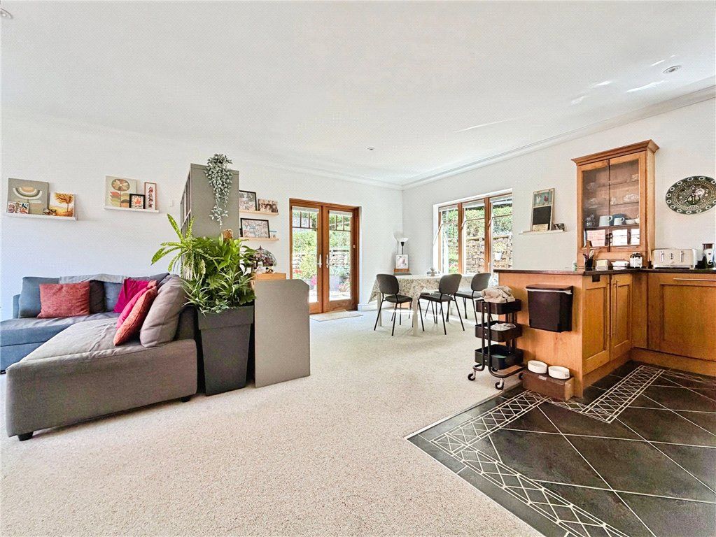 Property photo 3 of 17 Picture No. 30