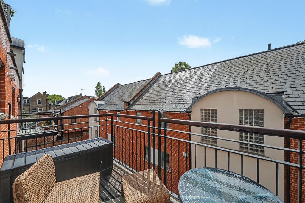 Property photo 2 of 11 5117202