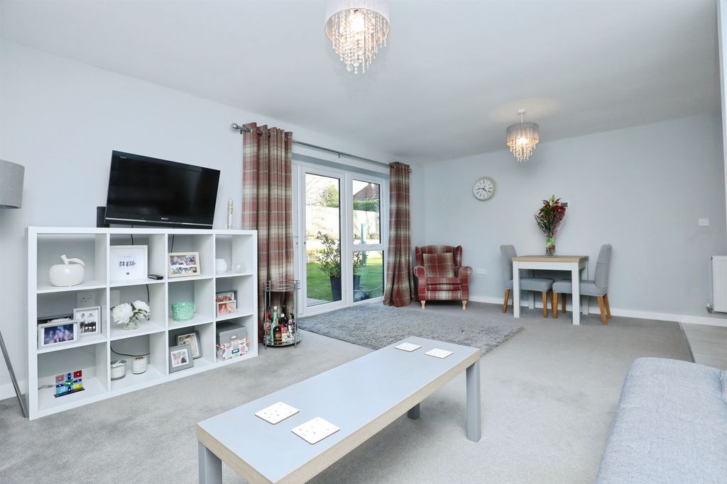 Property photo 3 of 19