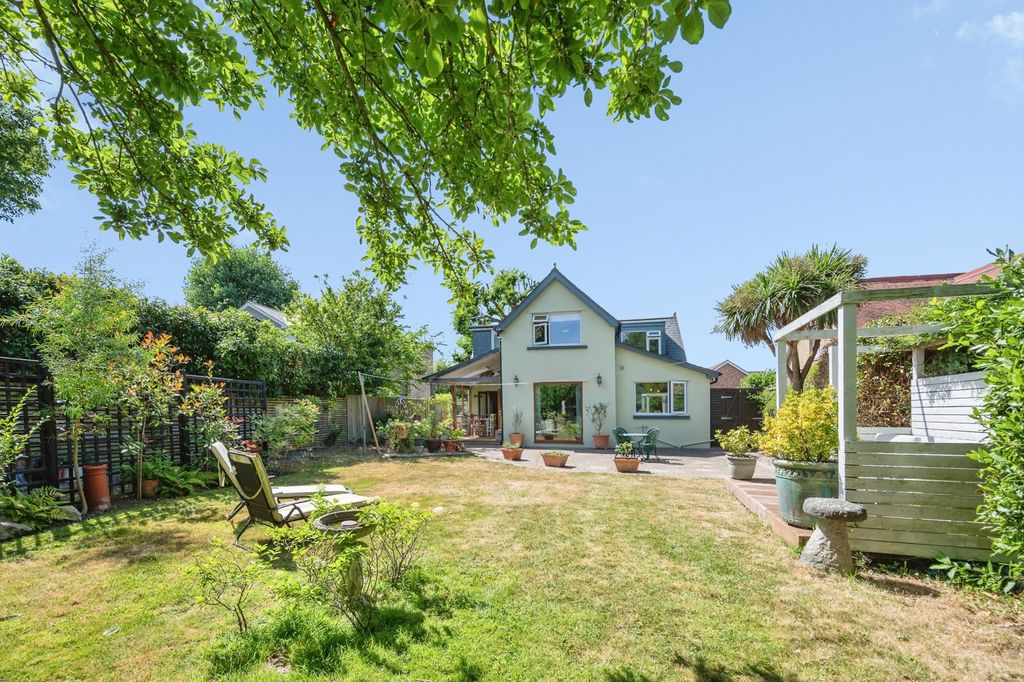 Property photo 1 of 20 Pbox-Img.Jpg