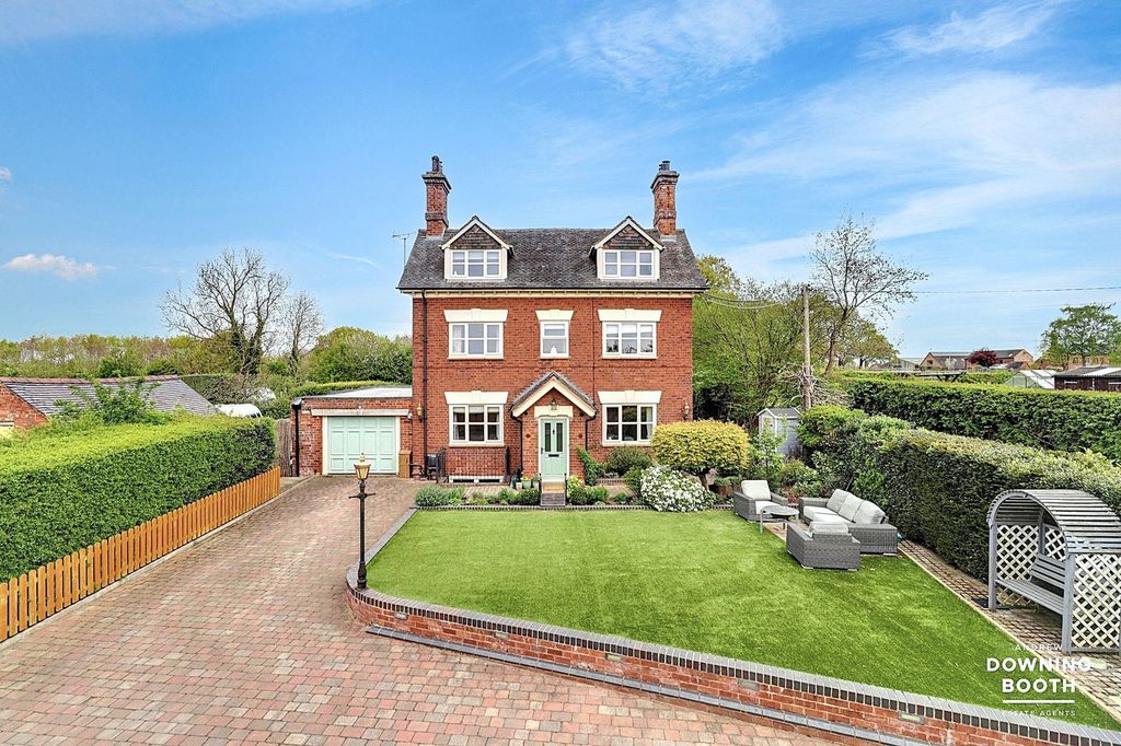 Property photo 1 of 33