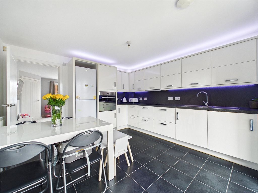 Property photo 2 of 16 Picture No. 07