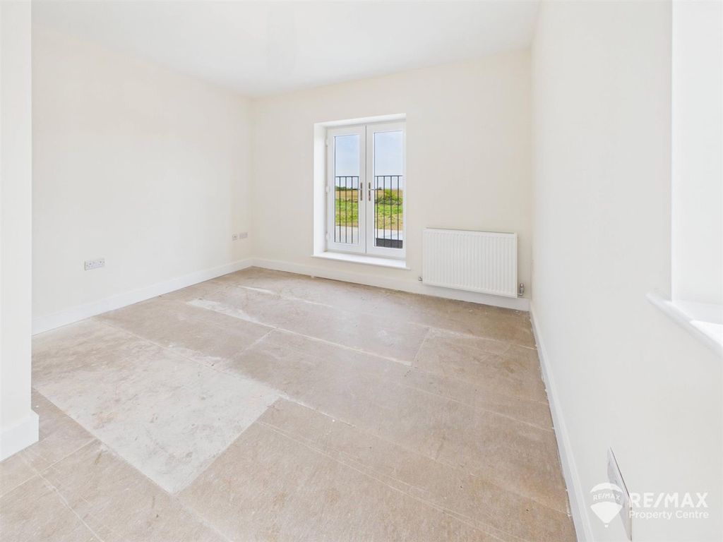 Additional image 20 of 5 bed detached house for saleOakley Gardens, Little Oakley, Harwich CO12