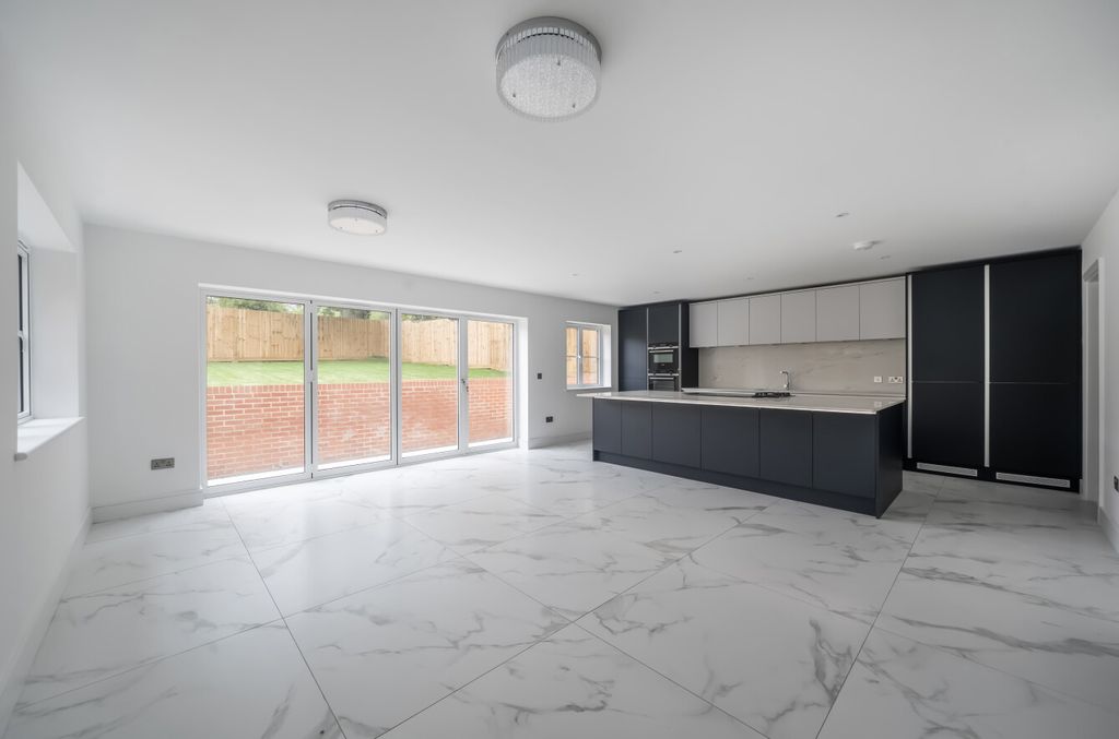 Property photo 3 of 25 1363822-17-68E64A...