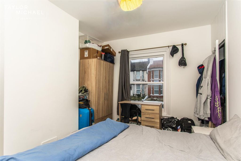 Property photo 3 of 15 Bedroom