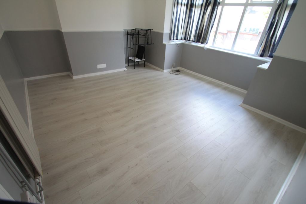 Property photo 2 of 10 Image