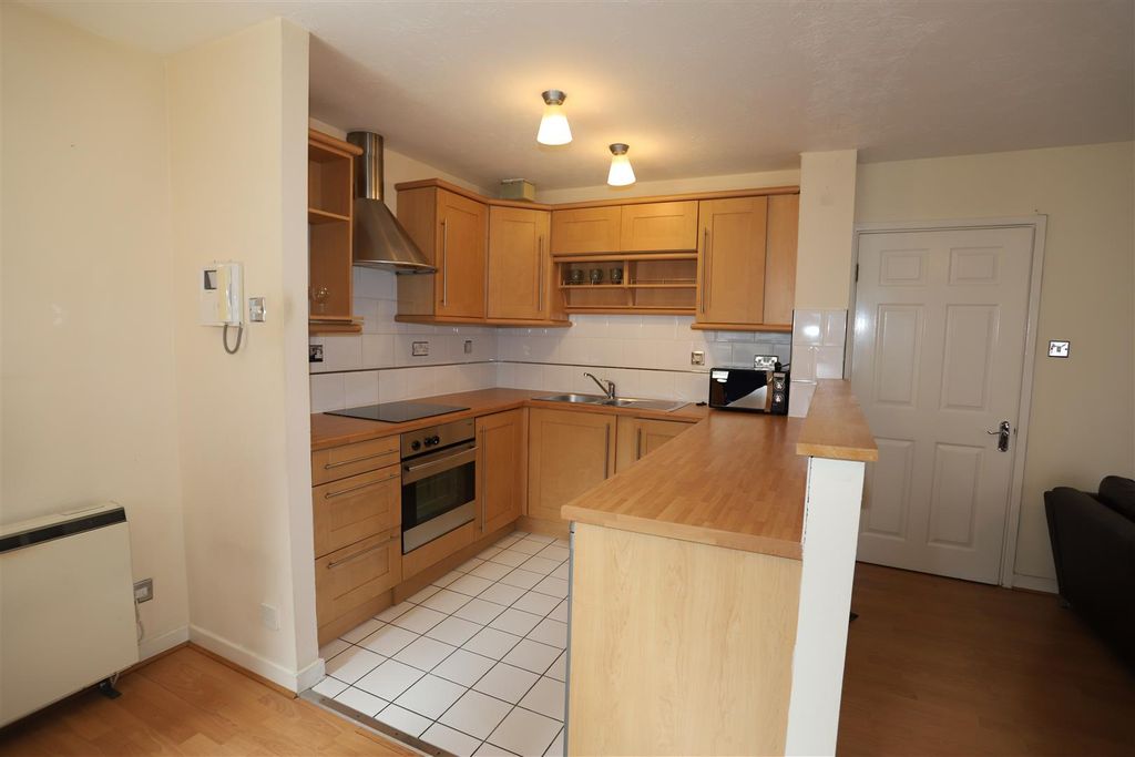 Property photo 2 of 6