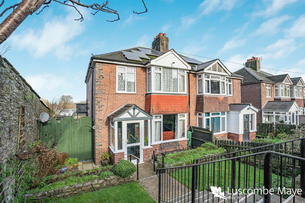 Property photo 1 of 24