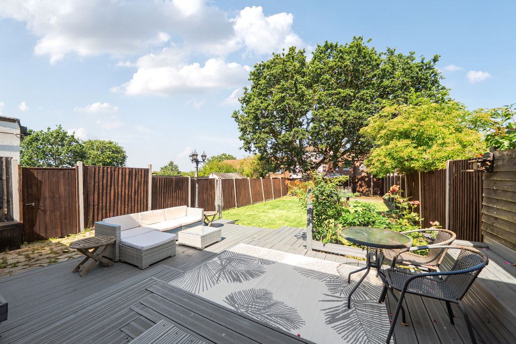 Property photo 3 of 23 1479987-12-6A356d...