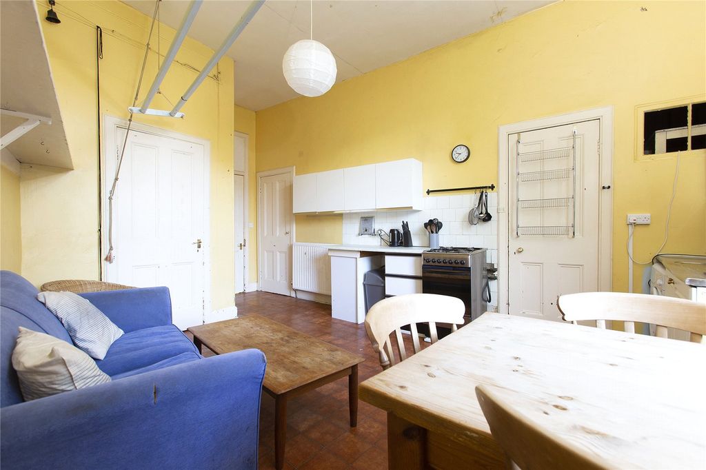 Property photo 3 of 19 Photo 3