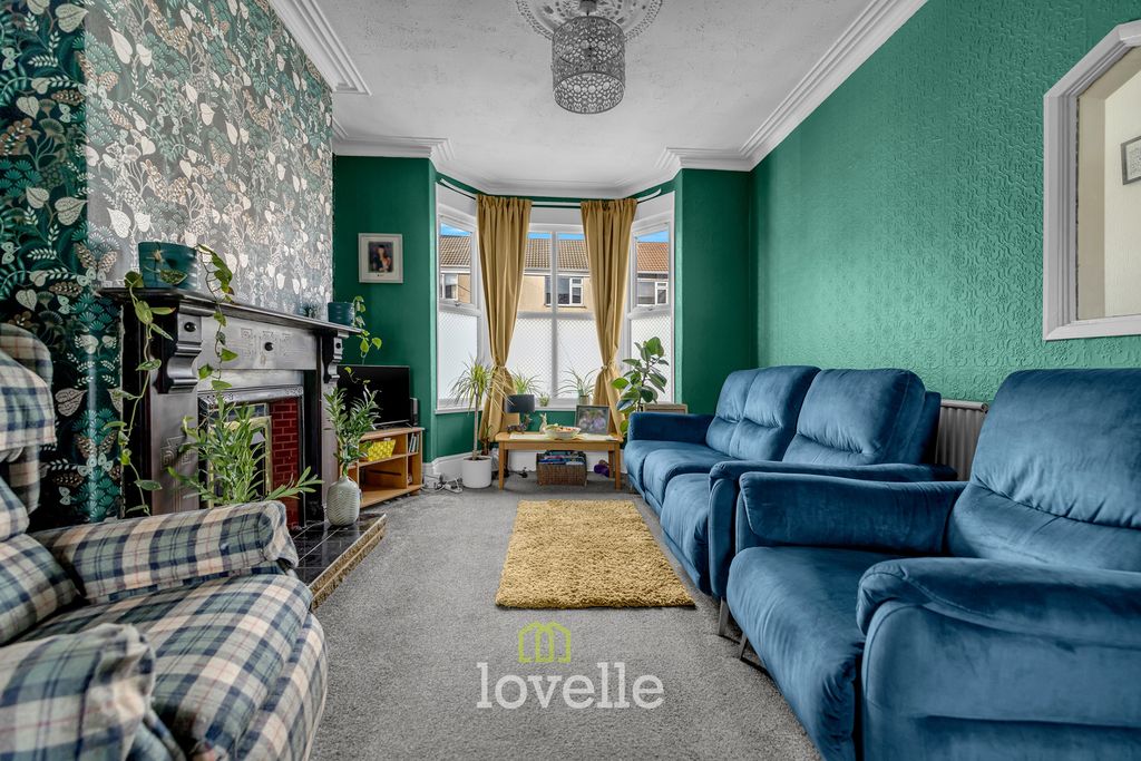 Property photo 3 of 22