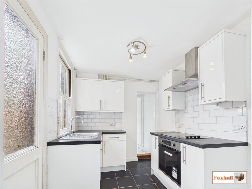 Property photo 2 of 17 Kitchen