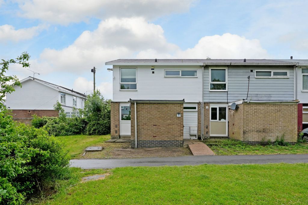 Property photo 1 of 18