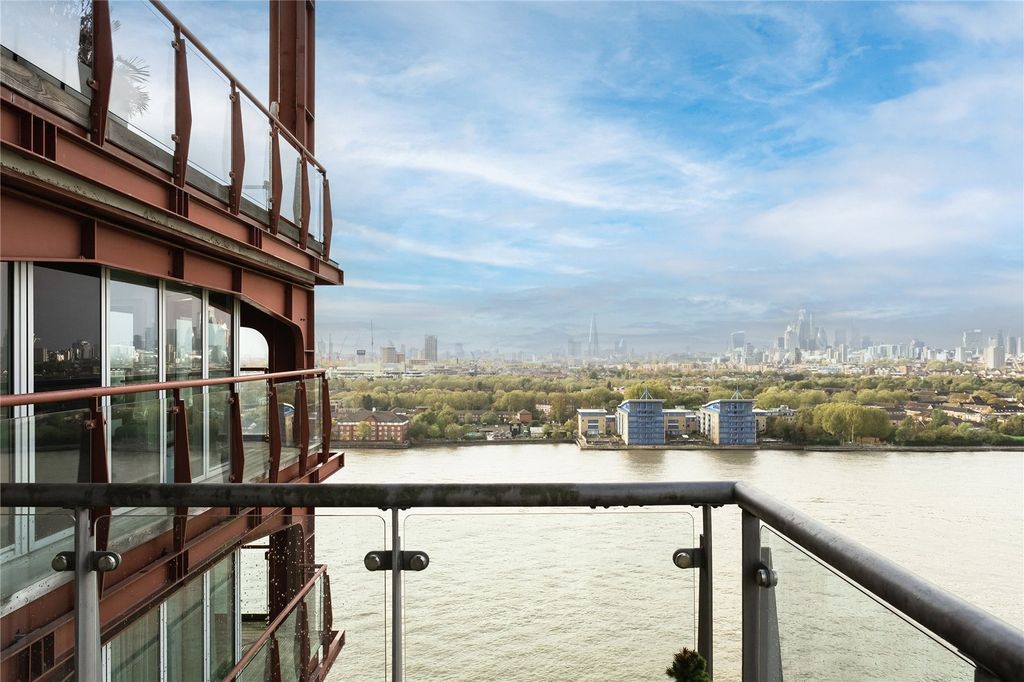 Property photo 2 of 17 Stunning Views