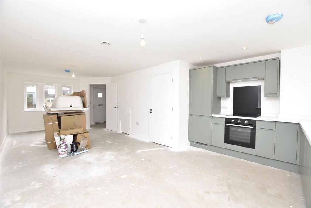 Property photo 2 of 12 Kitchen/Living Room