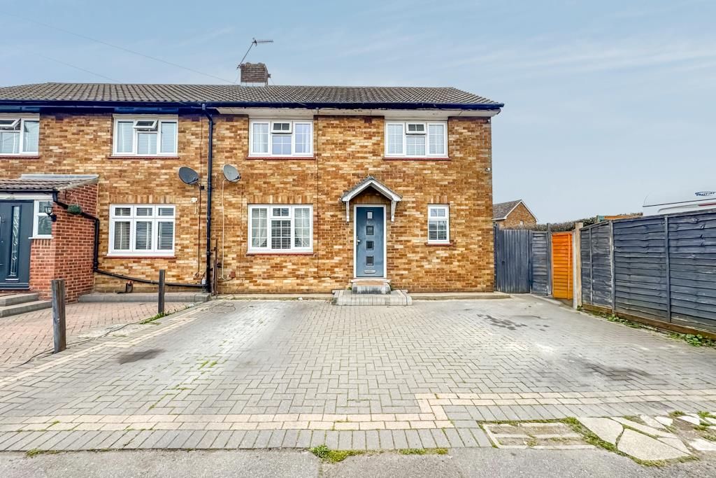 Property photo 1 of 19 Front