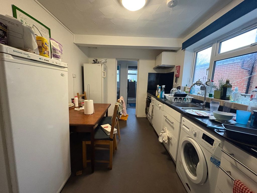 Property photo 2 of 9 Photo-2025-12-18-16-29-15