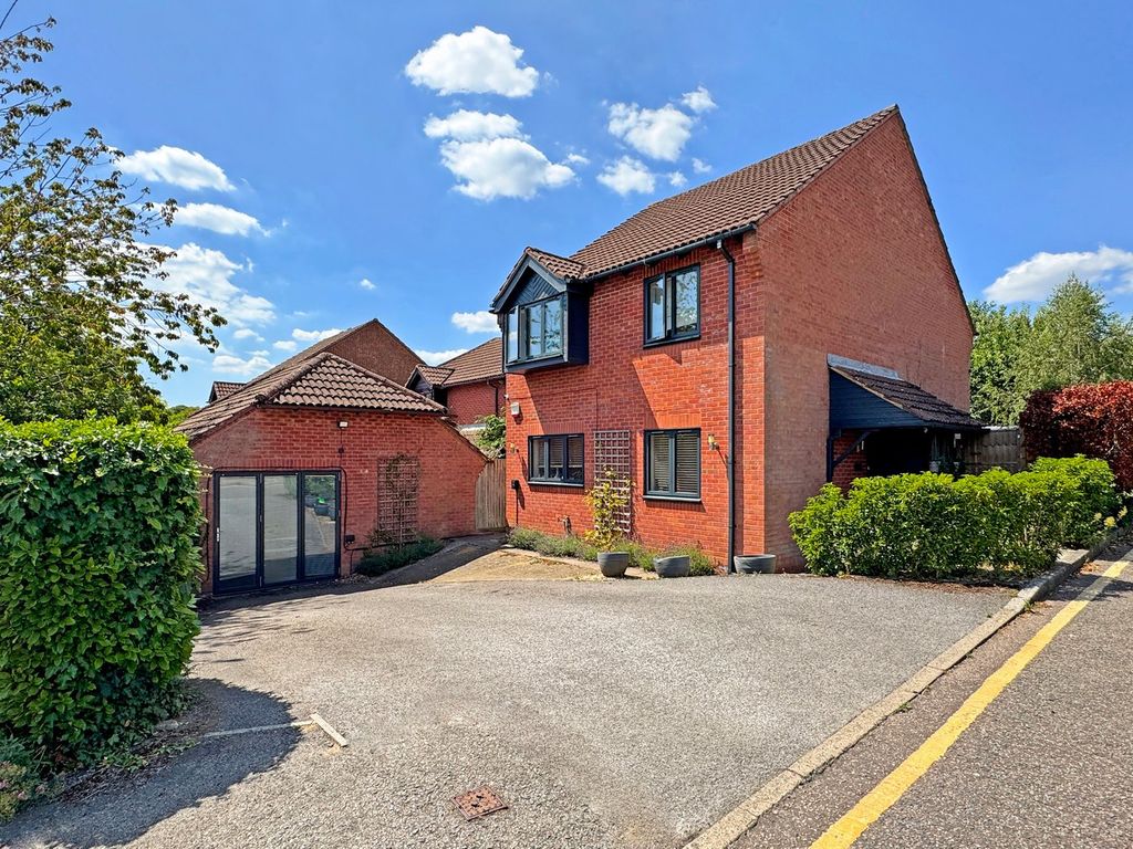 Property photo 1 of 21