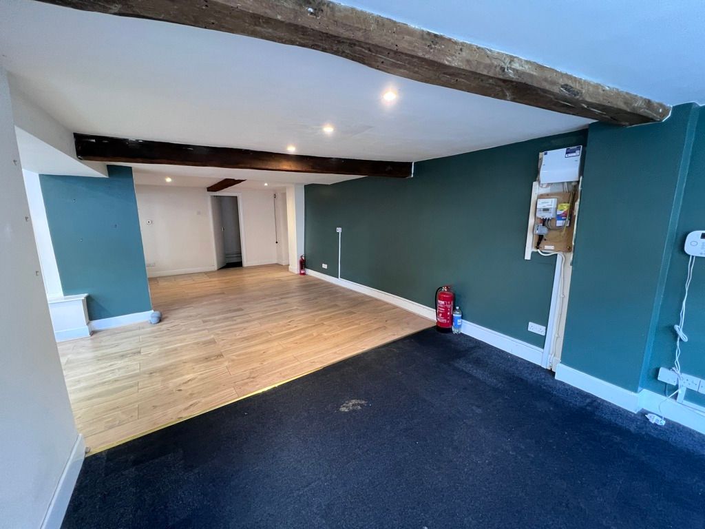 Property photo 3 of 9 Photo 1