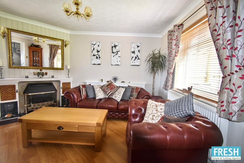 Property photo 3 of 31