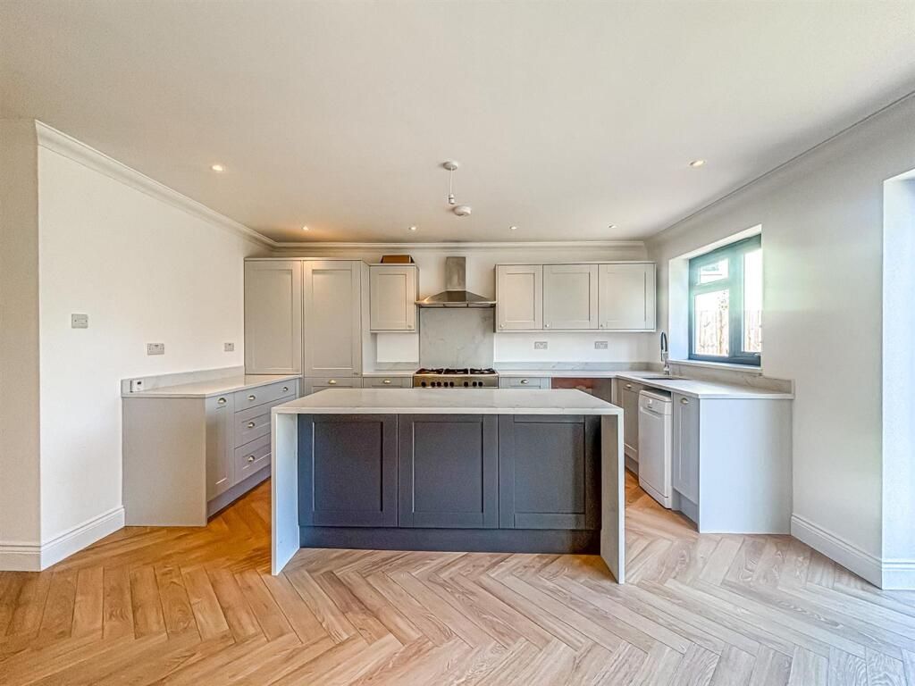 Property photo 2 of 3