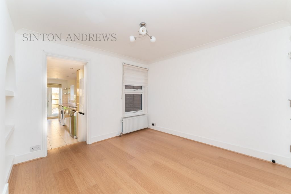 Property photo 3 of 15 Photo 11