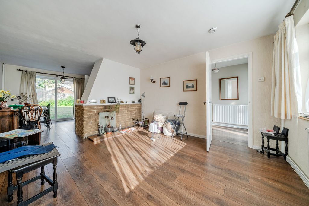 Property photo 2 of 13 1487608-13-6A50A2...