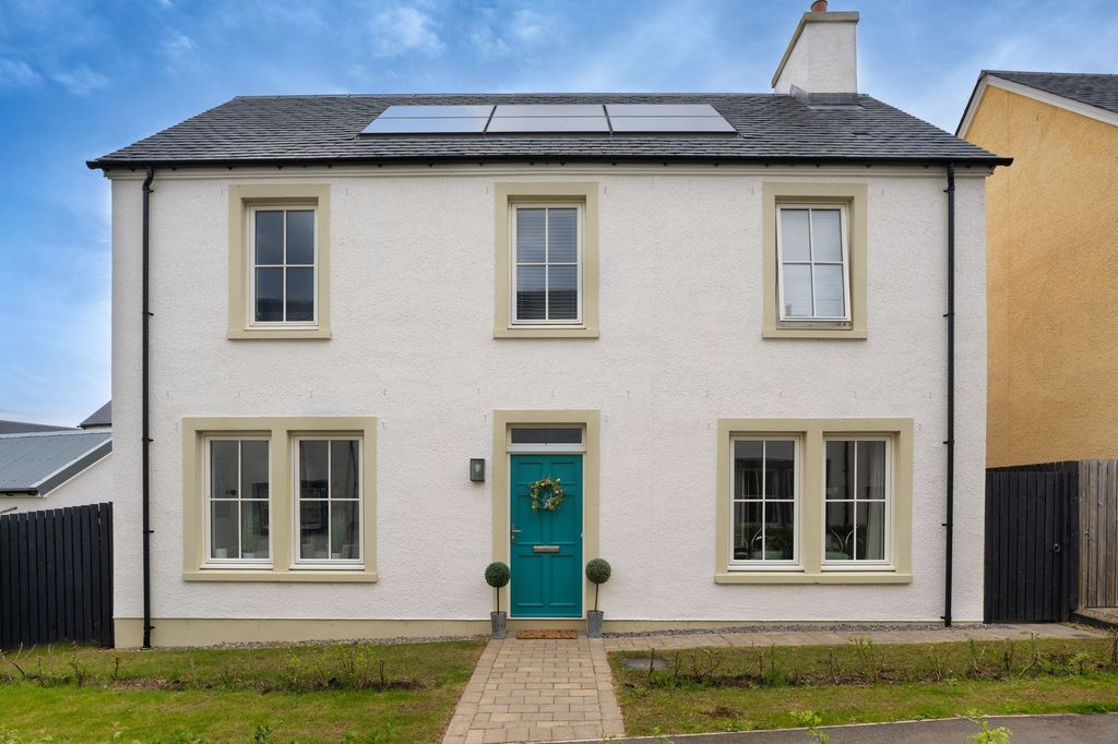 Property photo 1 of 35