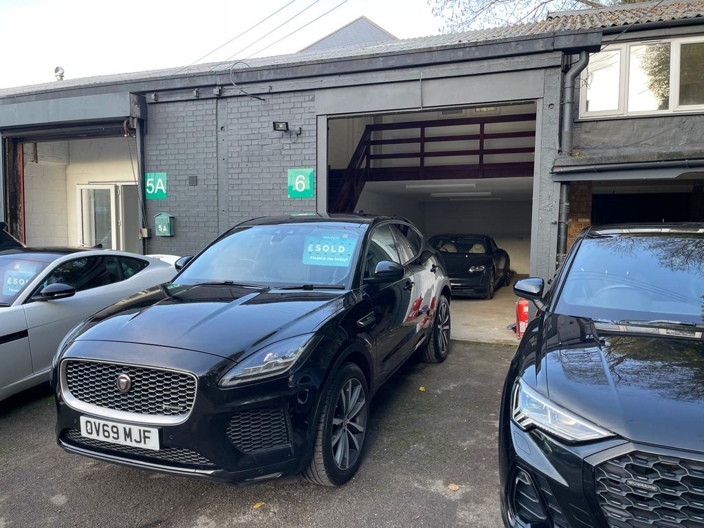 Property photo 3 of 31 271517F7-1935-4596-9Fd5-894034B65554