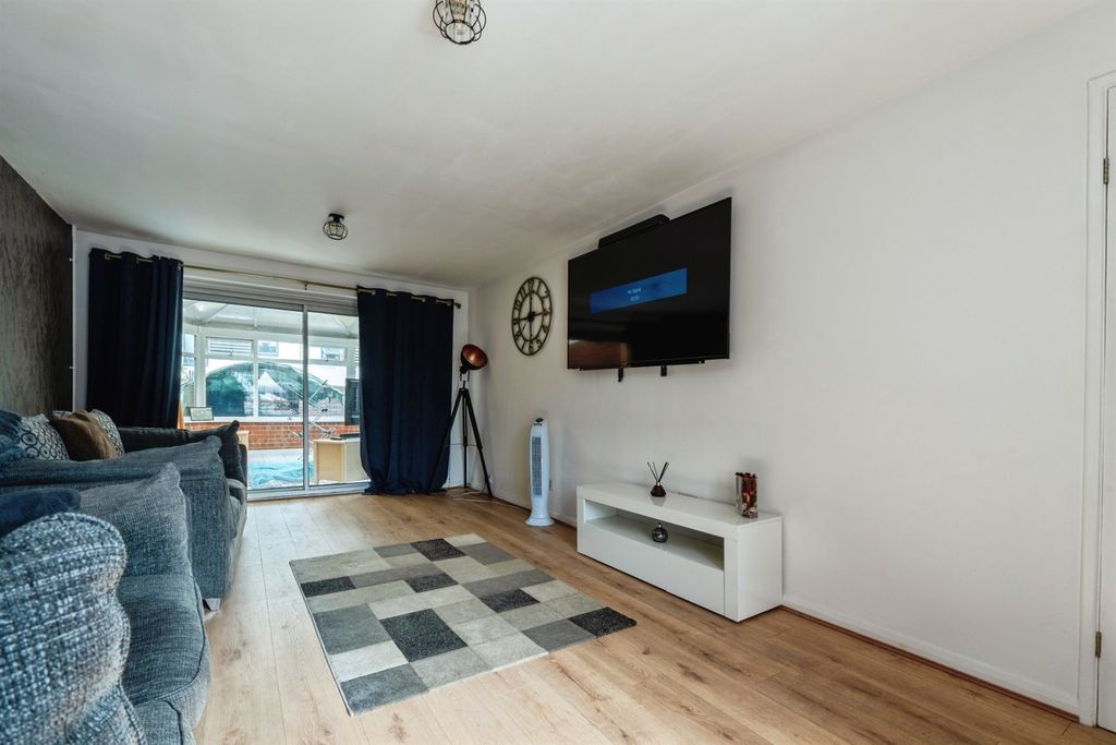 Property photo 3 of 15