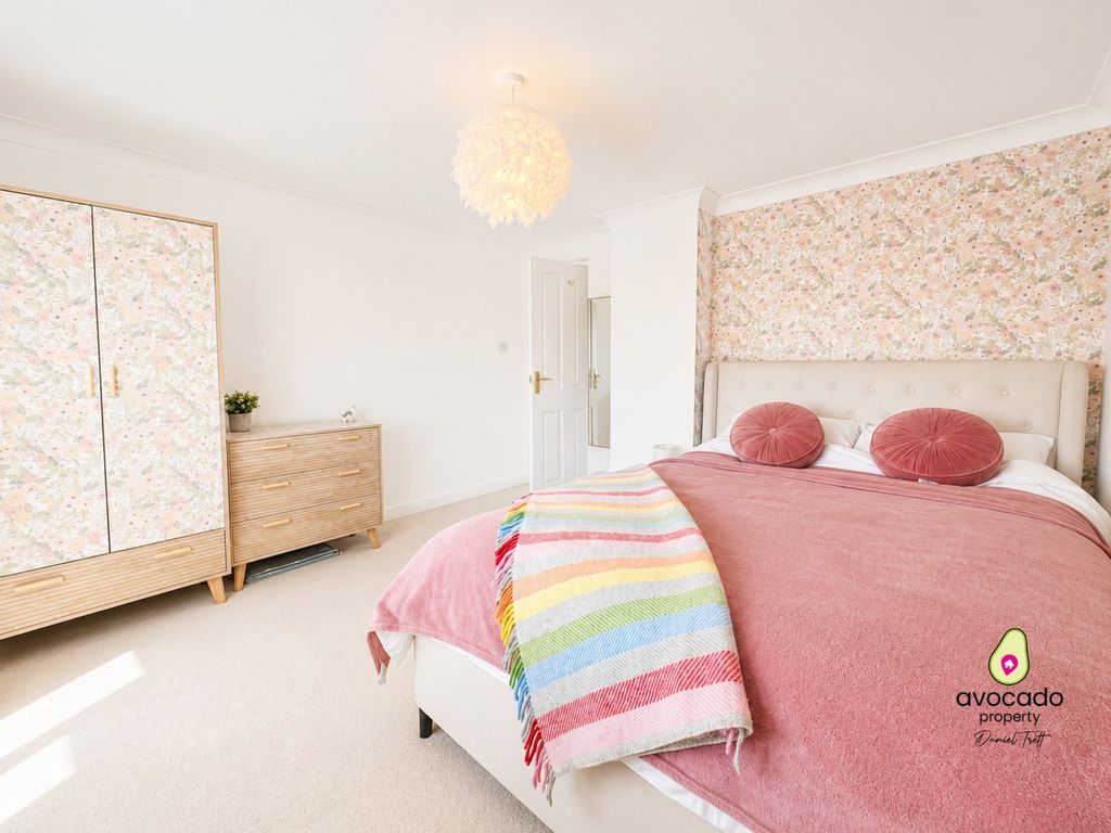 Property photo 2 of 17 5254564
