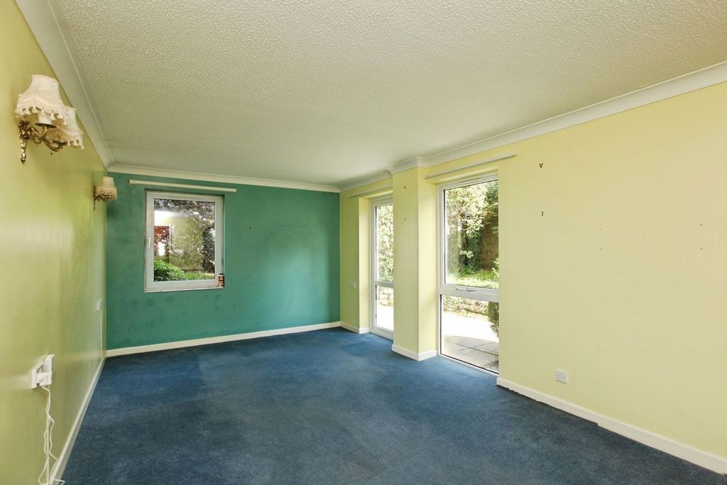 Property photo 2 of 16