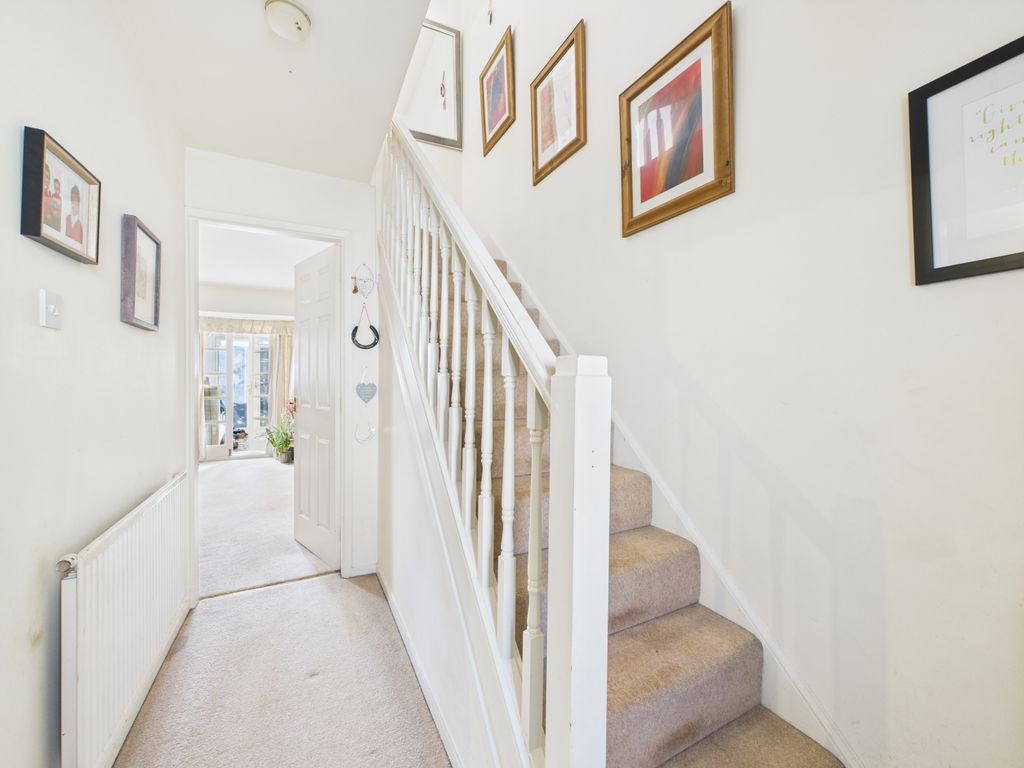 Property photo 3 of 17 Entrance Hall