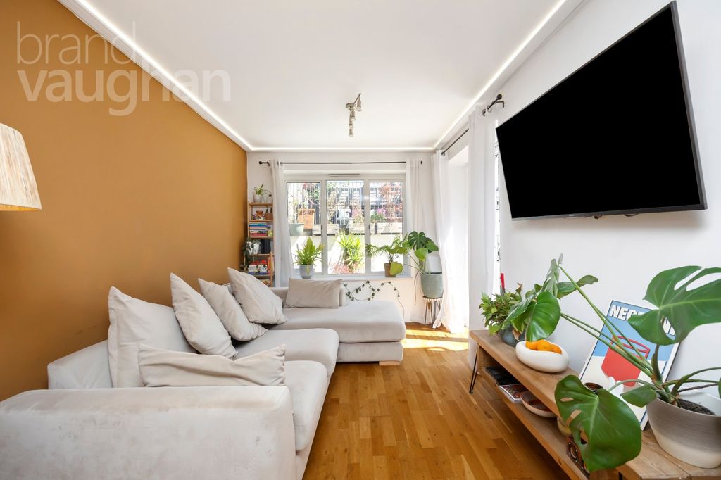 Property photo 3 of 17 Picture No. 09