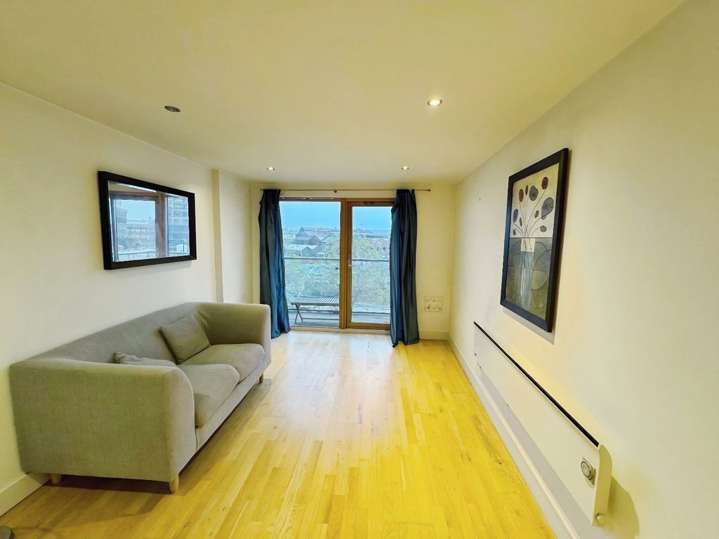 Property photo 2 of 6 Picture No. 10