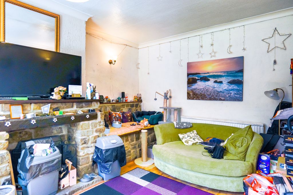 Property photo 2 of 29