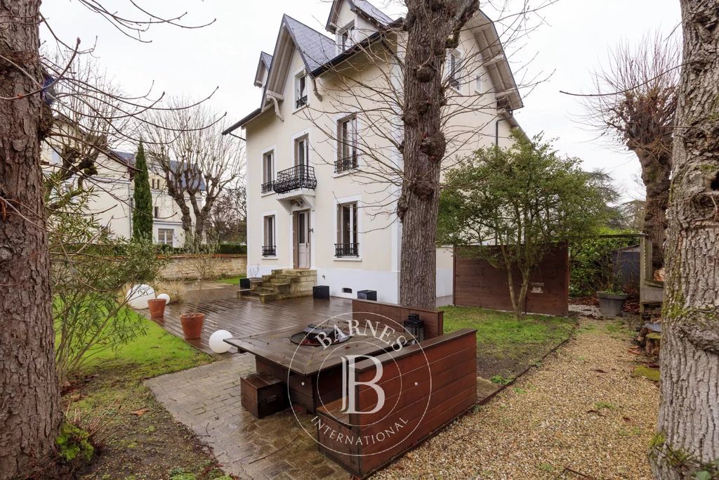 Property photo 2 of 12