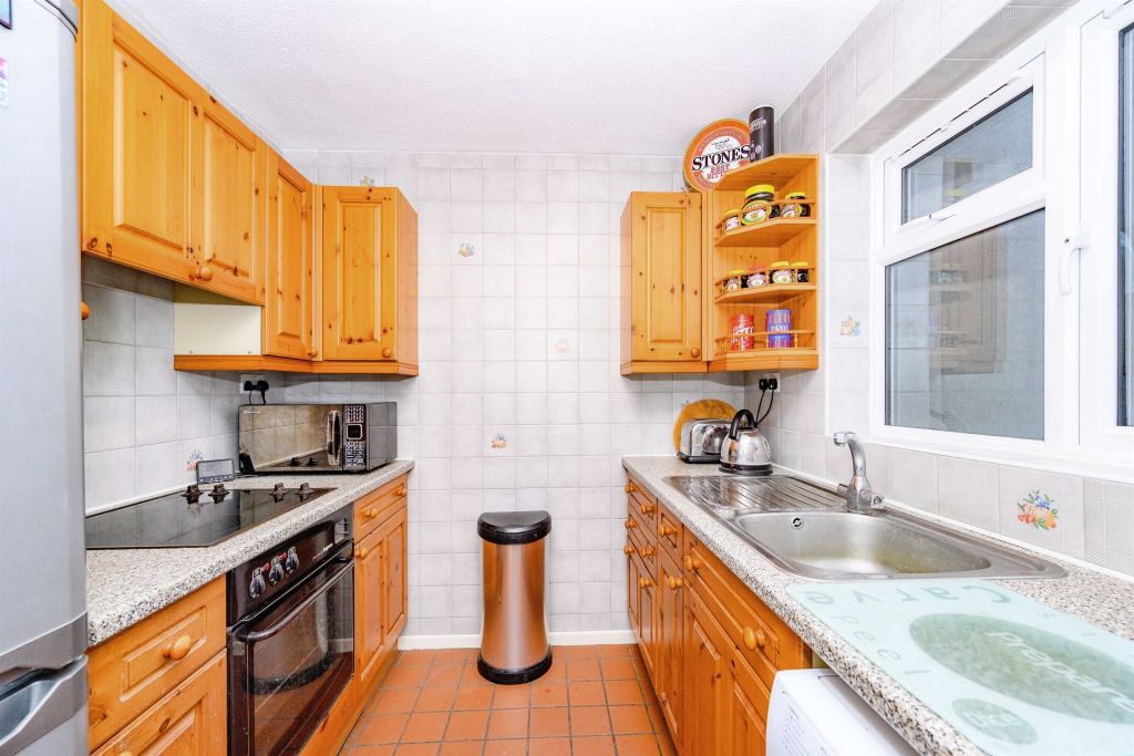 Property photo 2 of 11