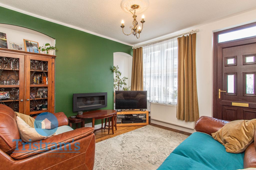 Property photo 2 of 24