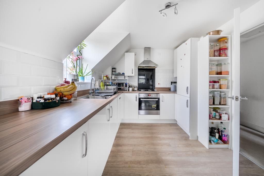 Property photo 2 of 15 Kitchen