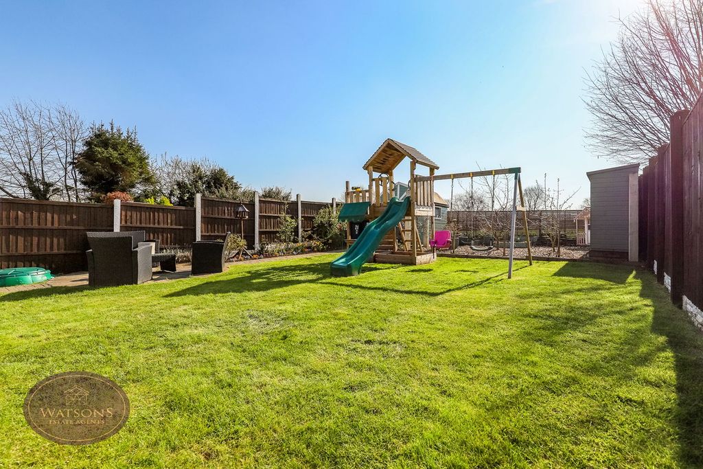 Property photo 2 of 19