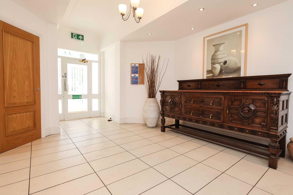Property photo 2 of 13 Picture No. 02