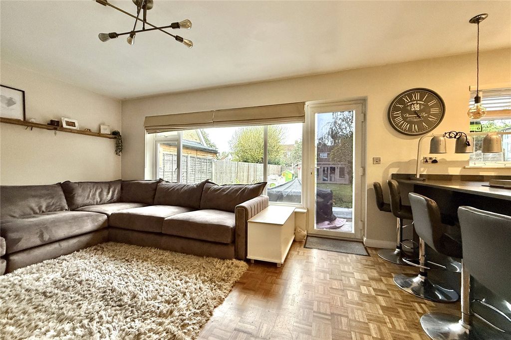 Property photo 2 of 16 Picture No. 12