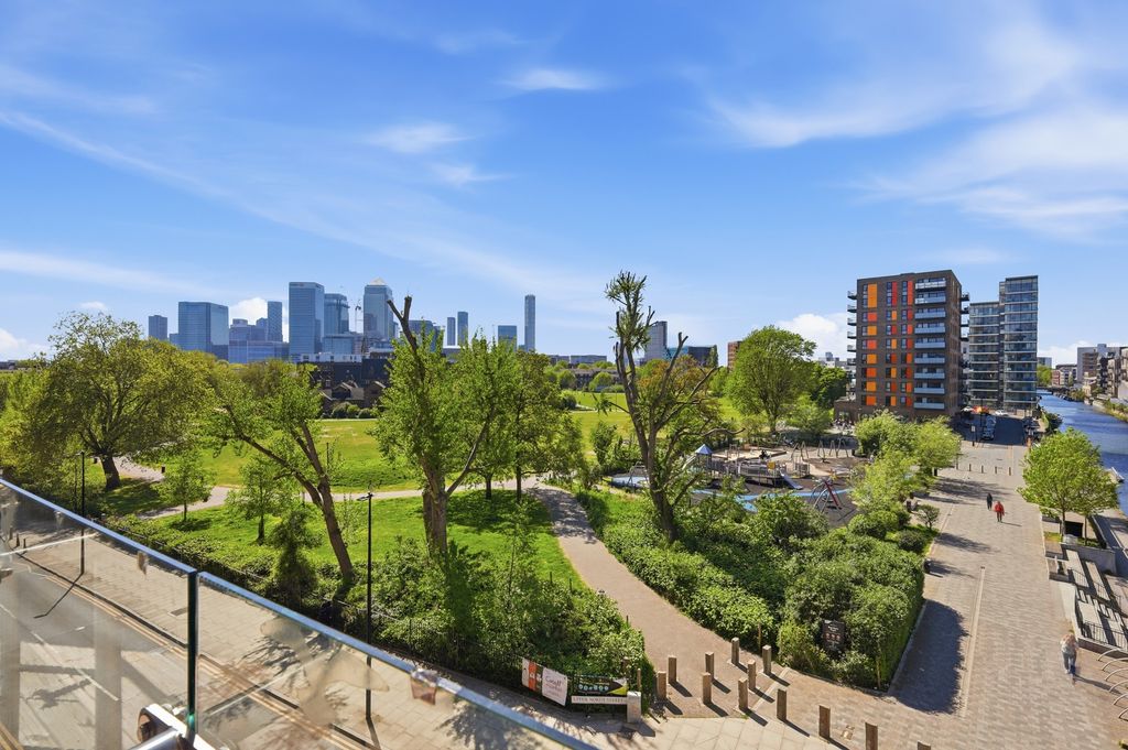 Property photo 3 of 18 Photo 3